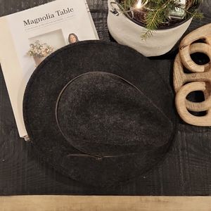 Universal Thread Wool Hat